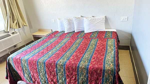 1 King Bed Accessible Non-Smoking Photo 1